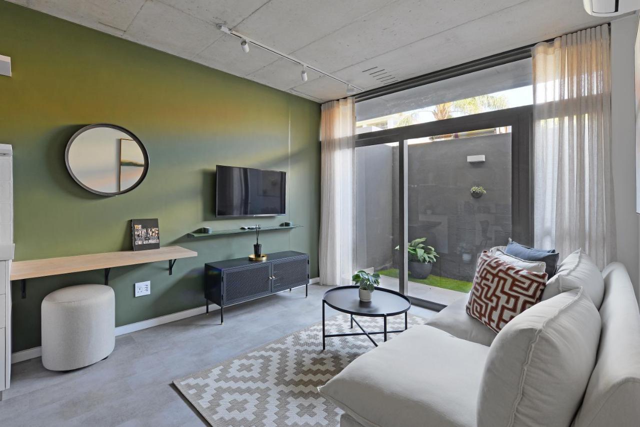 Six On N - Fluent Serviced Apartments Cape Town Room photo