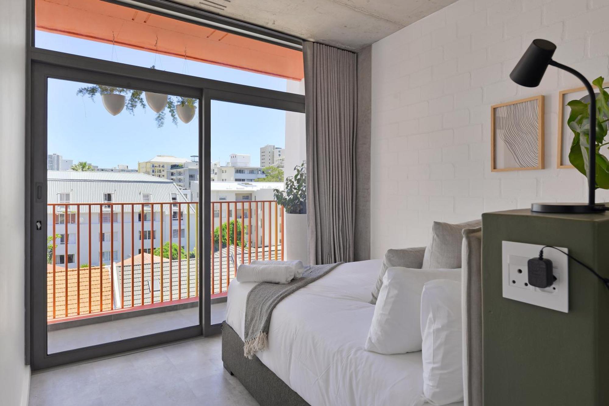 Six On N - Fluent Serviced Apartments Cape Town Room photo